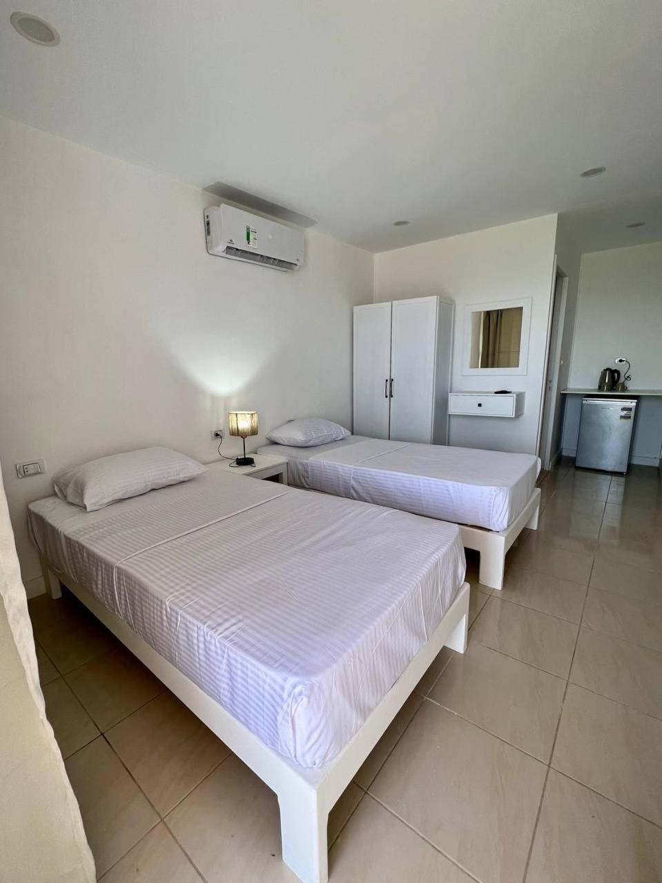 Serafy City Center Hostel And Pool For Foreigners Adults Only Hurghada Quarto foto